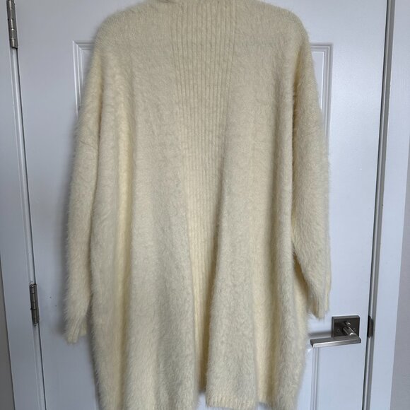 NWT House of Harlow 1960 x Revolve Jonas Cardigan in Porcelain - Picture 4 of 4